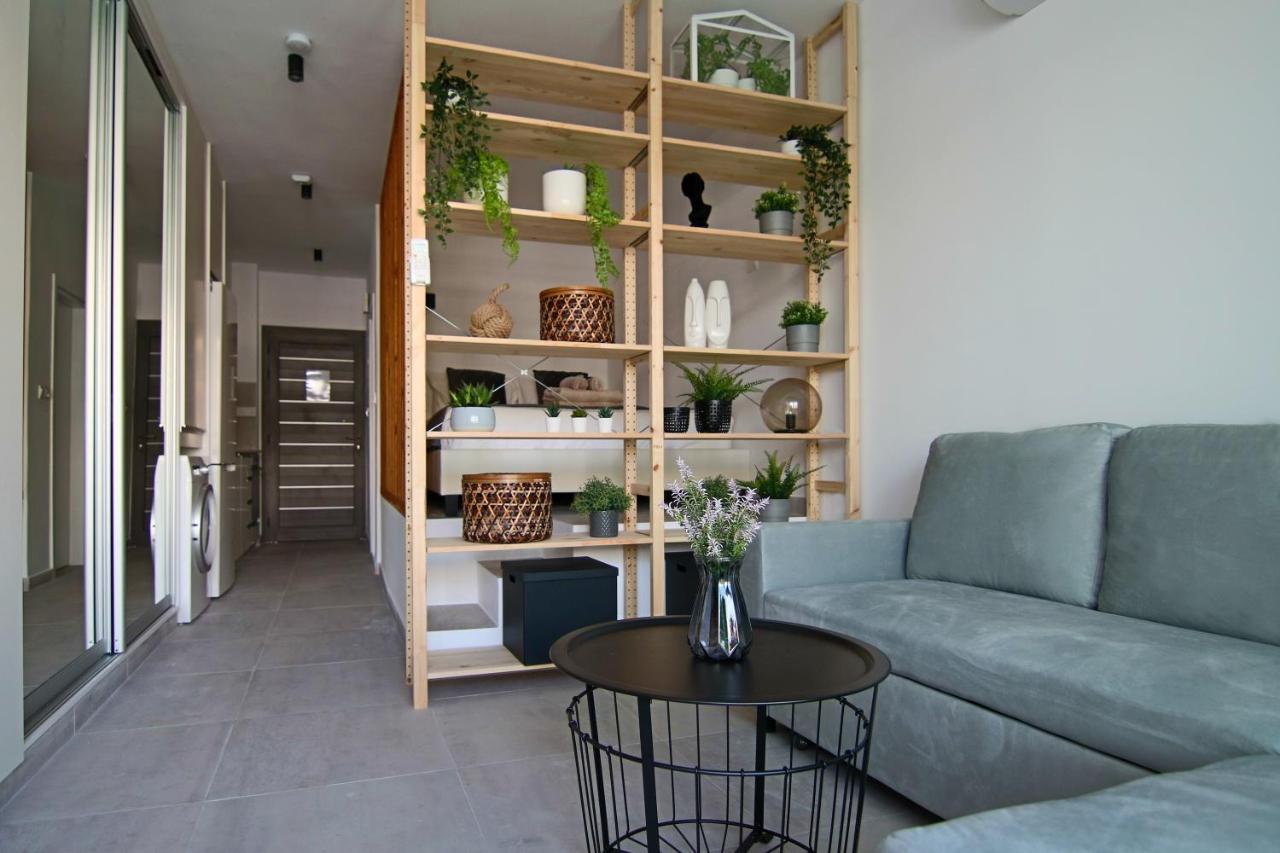 Apartment Phaedrus Living Seaside Luxury Flat Athina 123 *